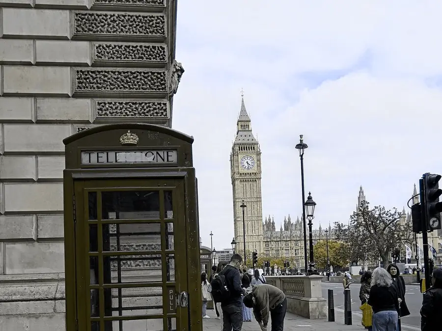 A London phone box, simulated as protan color vision